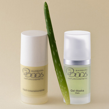 Behandlung mit Hanföl Aloe Vera und Borretschsamenöl